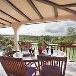 House Licul, 3-bedroom House With Pool And Garden Near Labin, Istrien 別荘