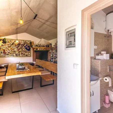 Dom wakacyjny House Licul, 3-bedroom House With Pool And Garden Near Labin, Istrien *