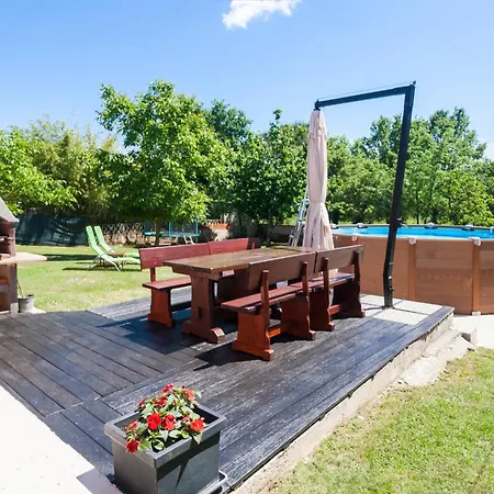 House Licul, 3-bedroom House With Pool And Garden Near Labin, Istrien